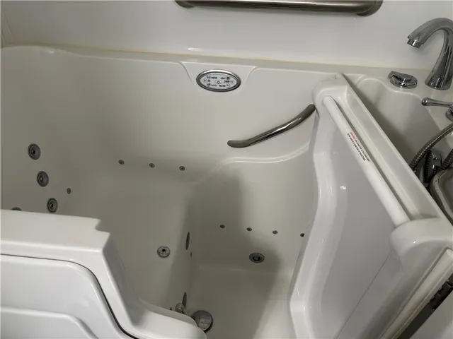 $189,900 | 190 Wexford Drive, Unit 107, Anderson, SC 29621