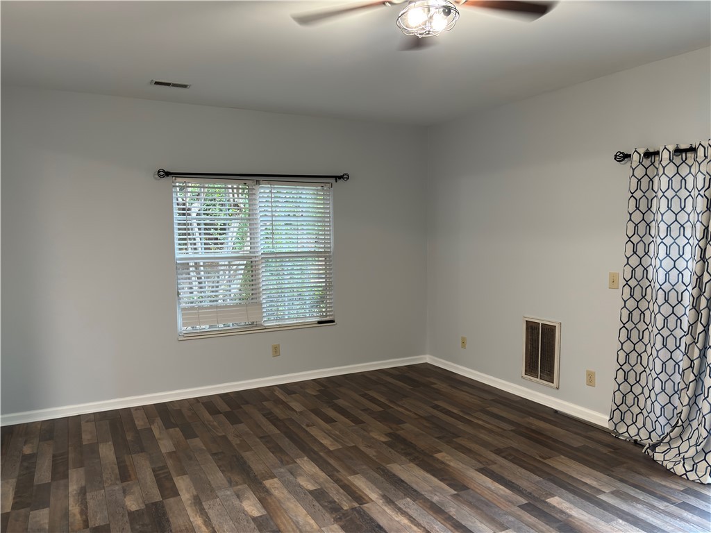 190 Wexford Drive, Unit 107 Anderson, SC 29621 - Photo 13 of 19 Living area