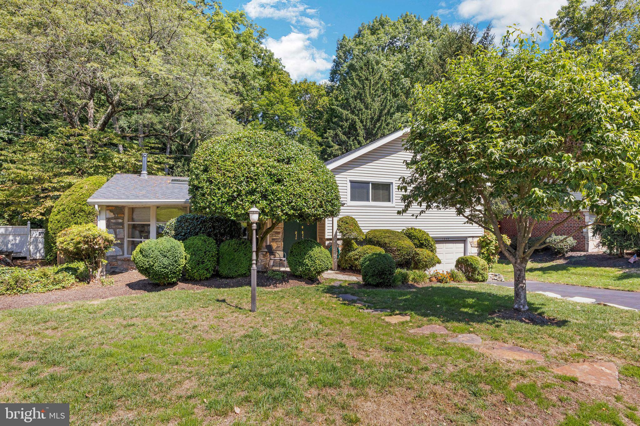 1058 Old Ford Road Huntingdon Valley, PA 19006 - Photo 2 of 40 Gallery Image 2