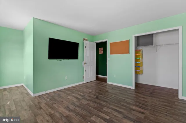 $415,000 | 205 Village Spring Lane, Reinholds, PA 17569