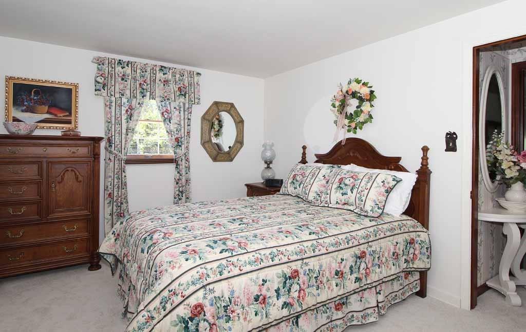 333 Linnwood Road Eighty Four, PA 15330 - Photo 14 of 25 2ND BEDROOOM WITH NEW NEUTRAL W/W & HW UNDER THE W/W