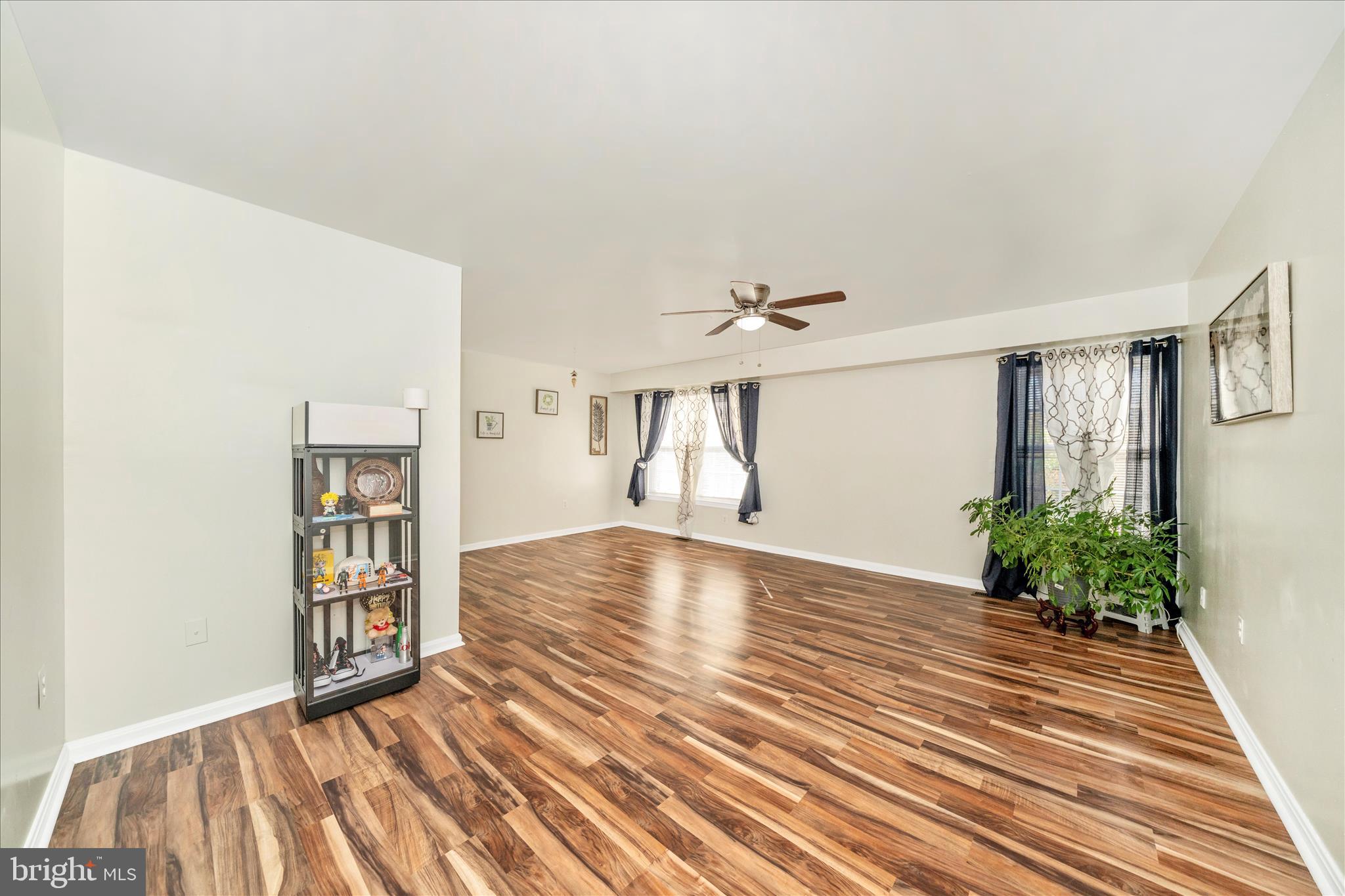 3714 Capulet Terrace, Unit 4 Silver Spring, MD 20906 - Photo 18 of 52 Living & Dining