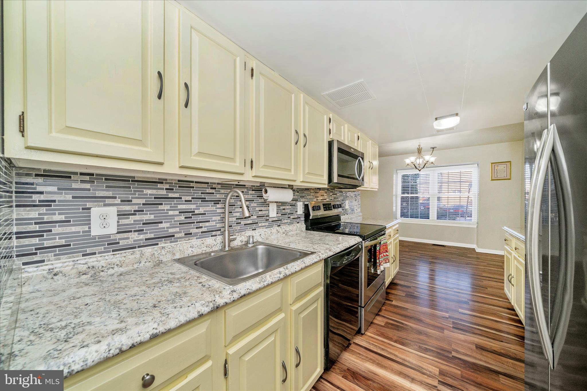 3714 Capulet Terrace, Unit 4 Silver Spring, MD 20906 - Photo 10 of 52 Kitchen