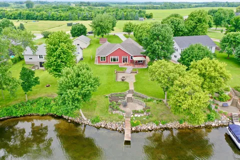 $625,000 | 4631 141st Avenue Northeast, Spicer, MN 56288