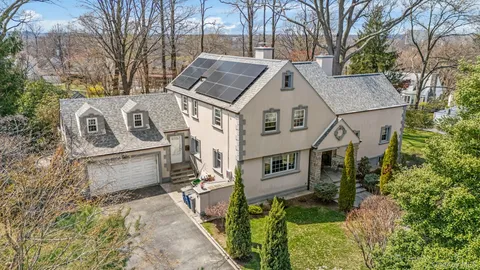 $1,399,000 | 191 Dunwoodie Street, Yonkers, NY 10704