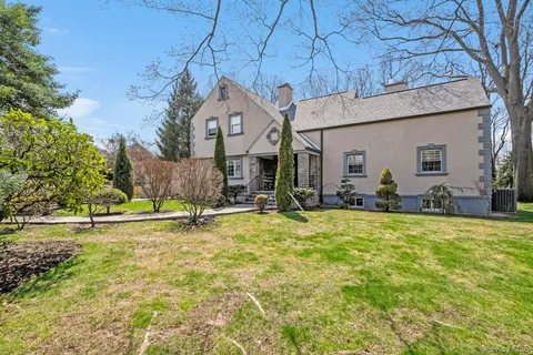 $1,399,000 | 191 Dunwoodie Street, Yonkers, NY 10704