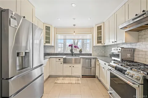 $1,399,000 | 191 Dunwoodie Street, Yonkers, NY 10704