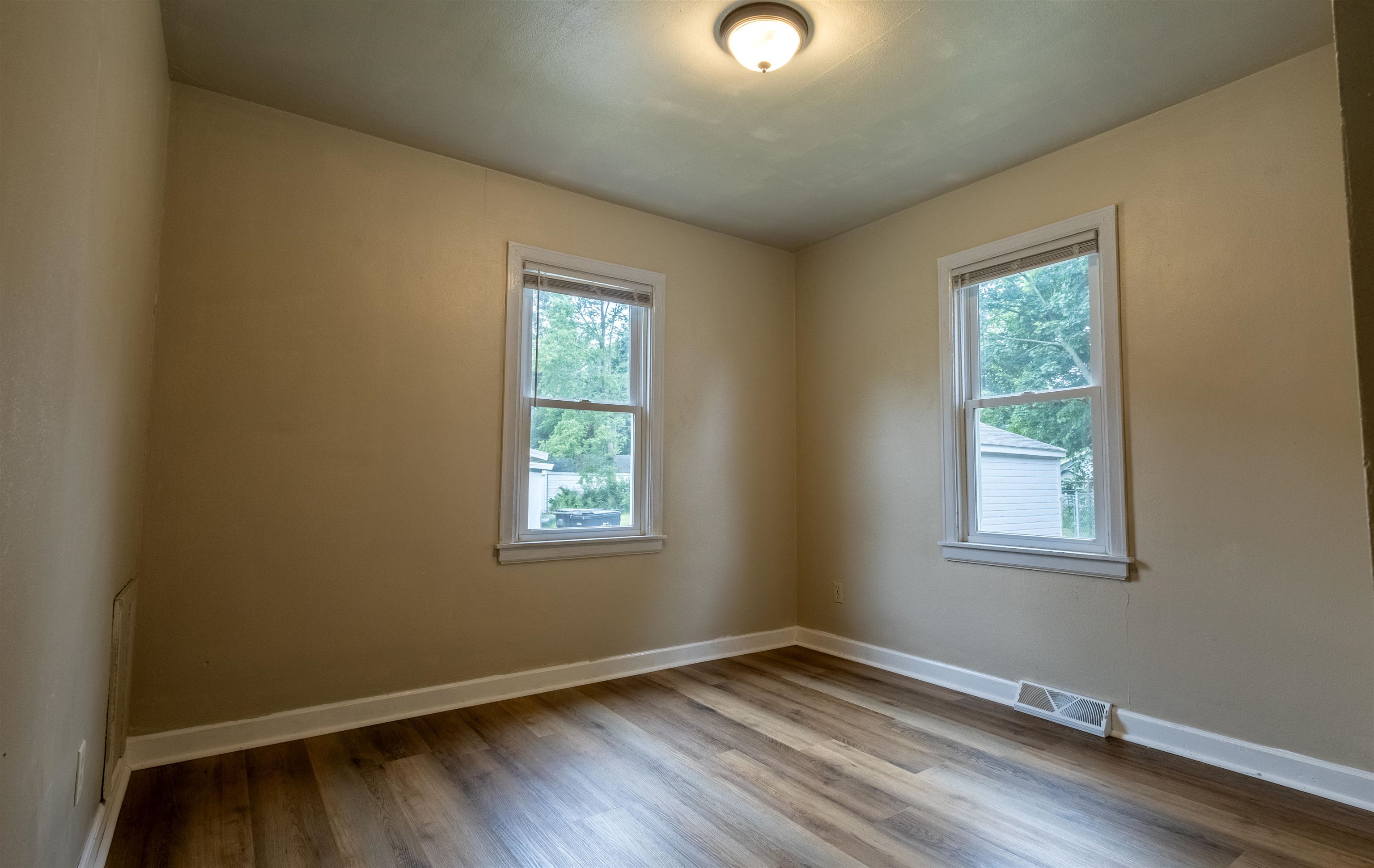 1862 Harrison Avenue Beloit, WI 53511 - Photo 11 of 18