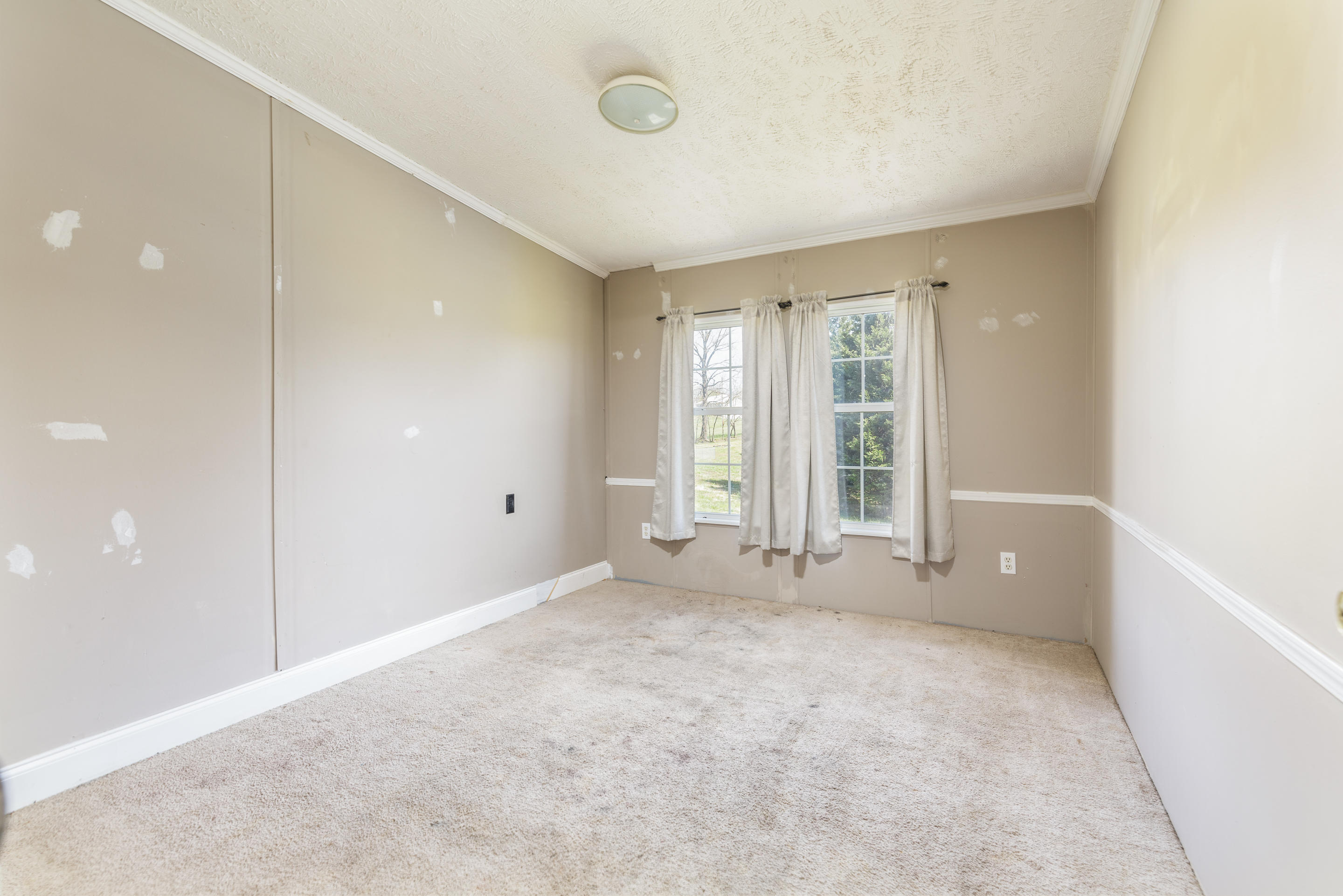 4338 Pea Ridge Road Maryville, TN 37804 - Photo 8 of 10 spare room 1