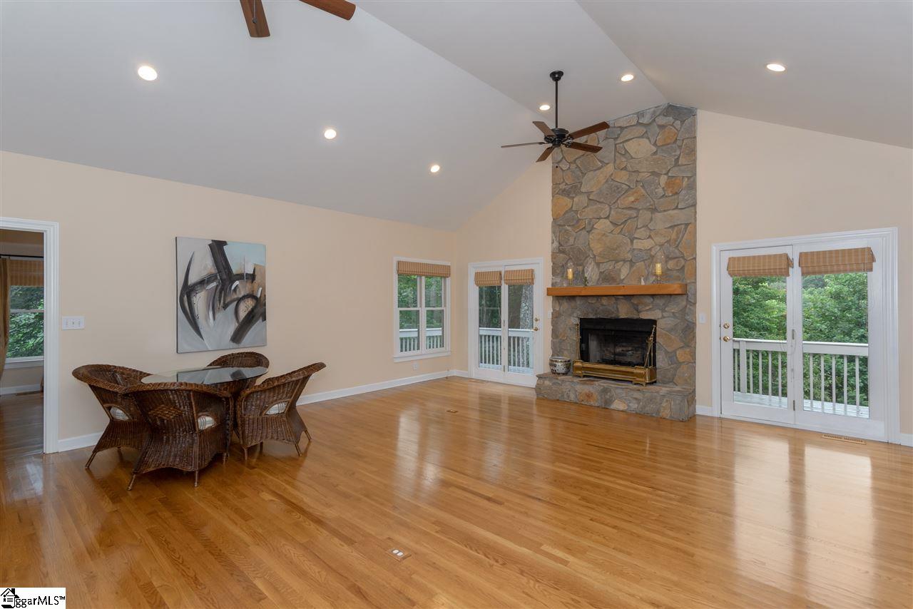 133 Raptor Way Landrum, SC 29356 - Photo 3 of 19