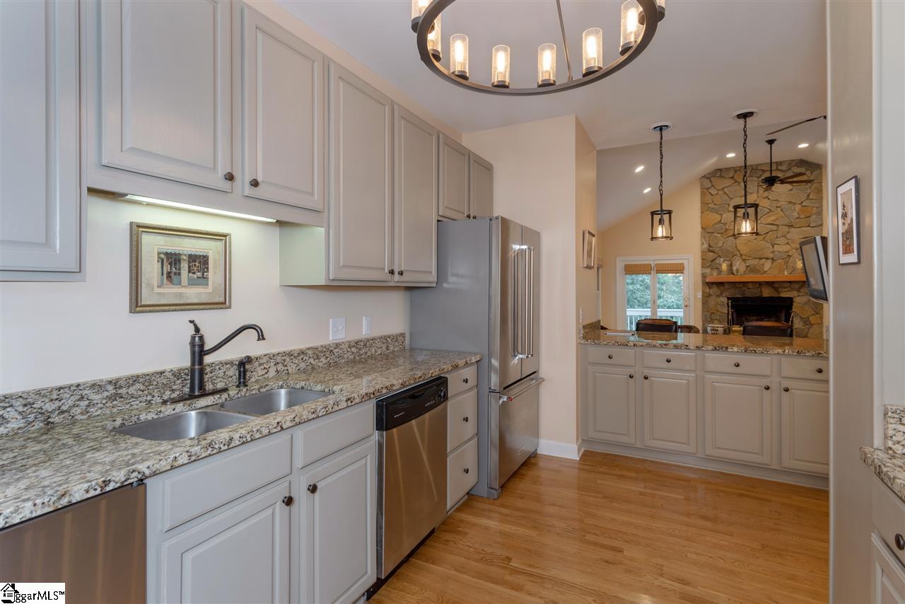 133 Raptor Way Landrum, SC 29356 - Photo 5 of 19