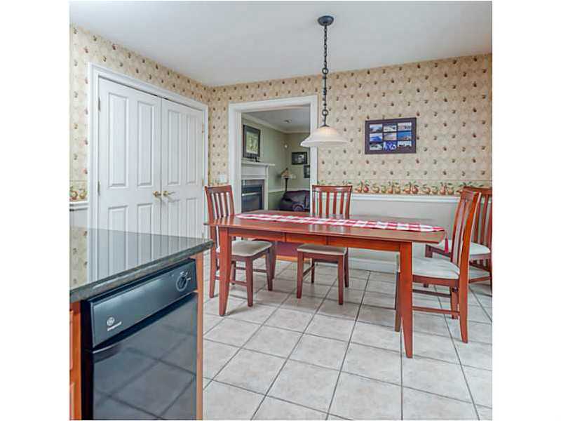 310 Lee Road South Kingstown, RI 02879 - Photo 8 of 25 Dining Area.