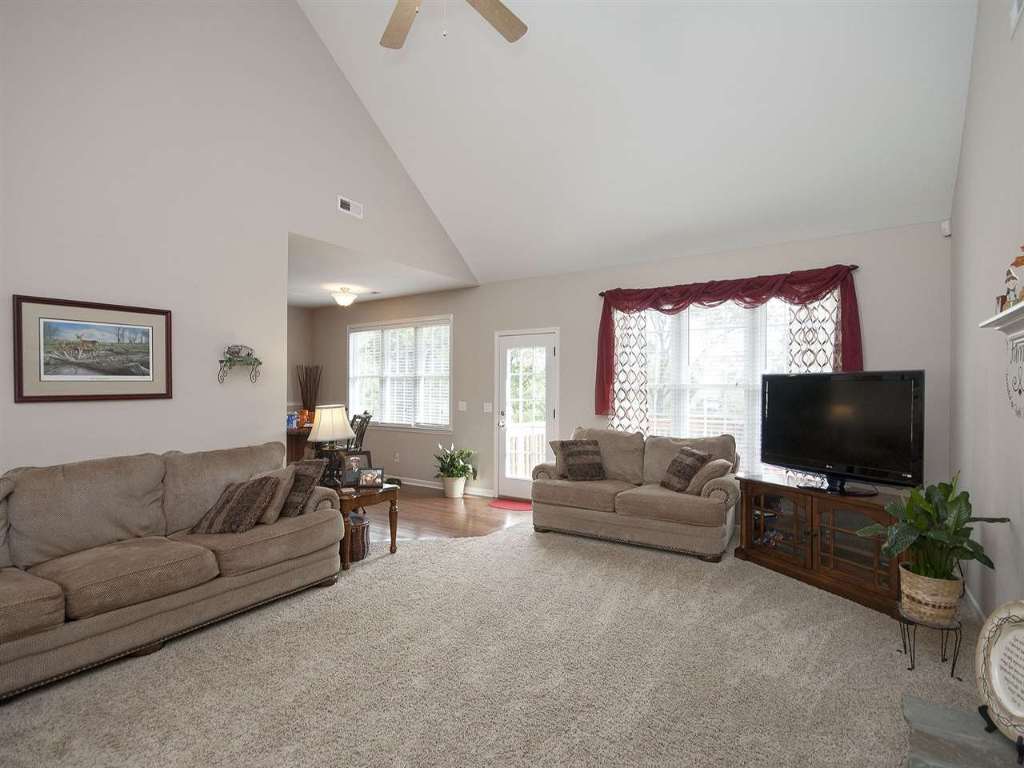 515 Serria Way Seneca, SC 29678 - Photo 10 of 35 Gallery Image 10