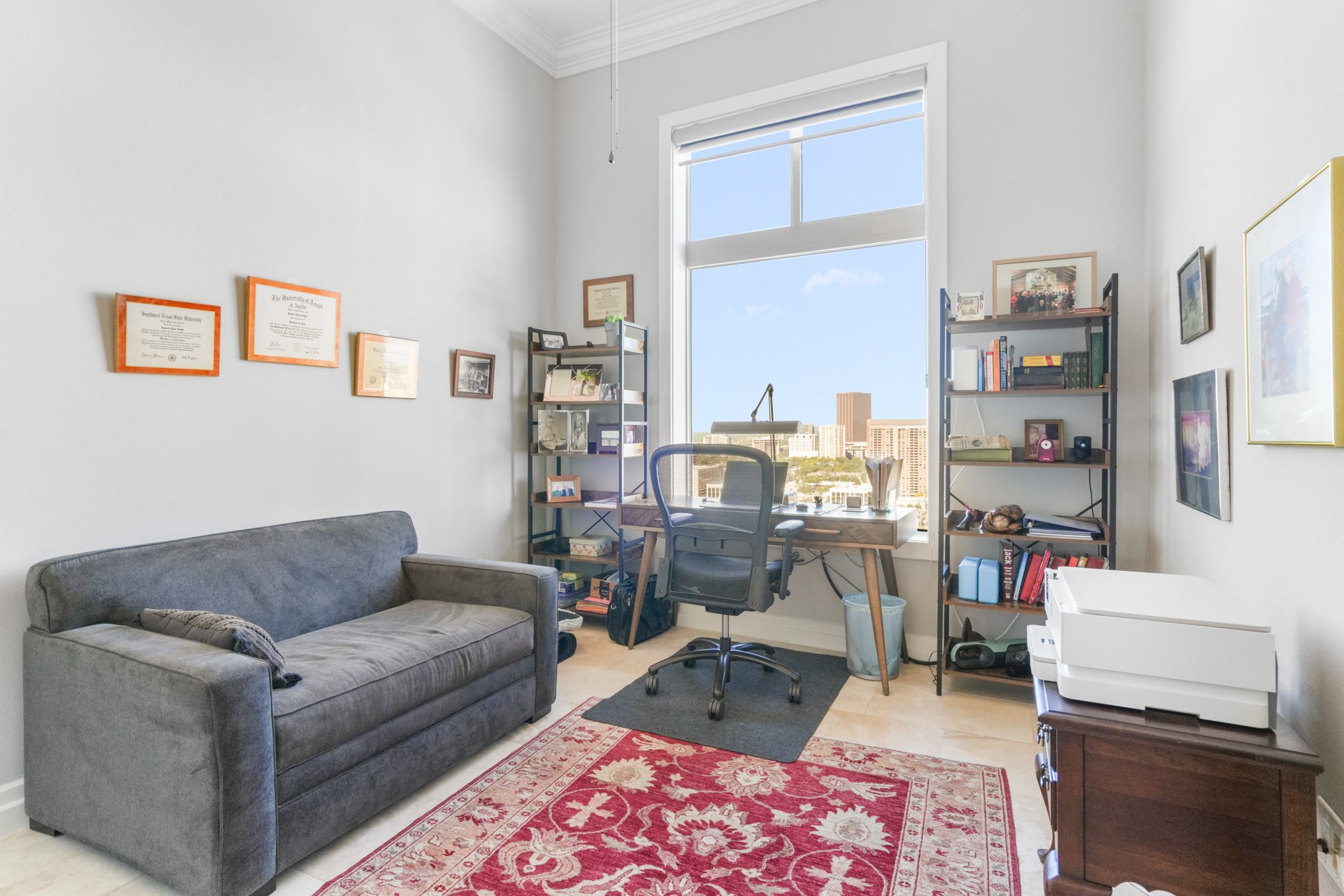 3388 Sage Road, Unit 2102 Houston, TX 77056 - Photo 12 of 21 Secondary bedroom could also function as an office space!