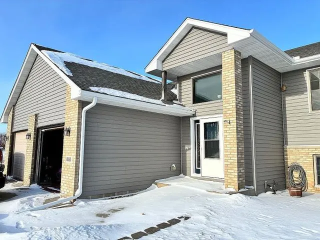$360,000 | 818 Cologne Lane, Waverly, MN 55390