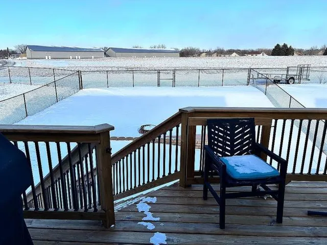 $360,000 | 818 Cologne Lane, Waverly, MN 55390