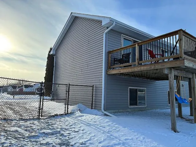 $360,000 | 818 Cologne Lane, Waverly, MN 55390