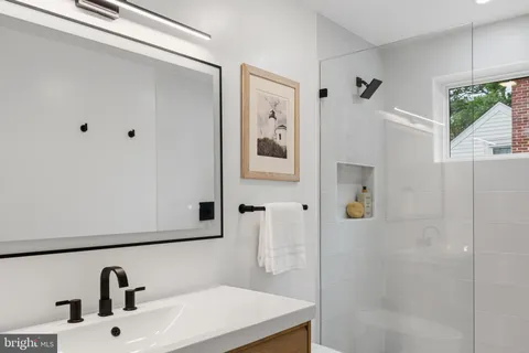 $1,295,000 | 906 Wade Avenue, Rockville, MD 20851