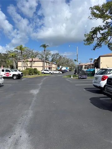 $2,200 | 5026 Water Oak Drive, Unit 104, Bradenton, FL 34207