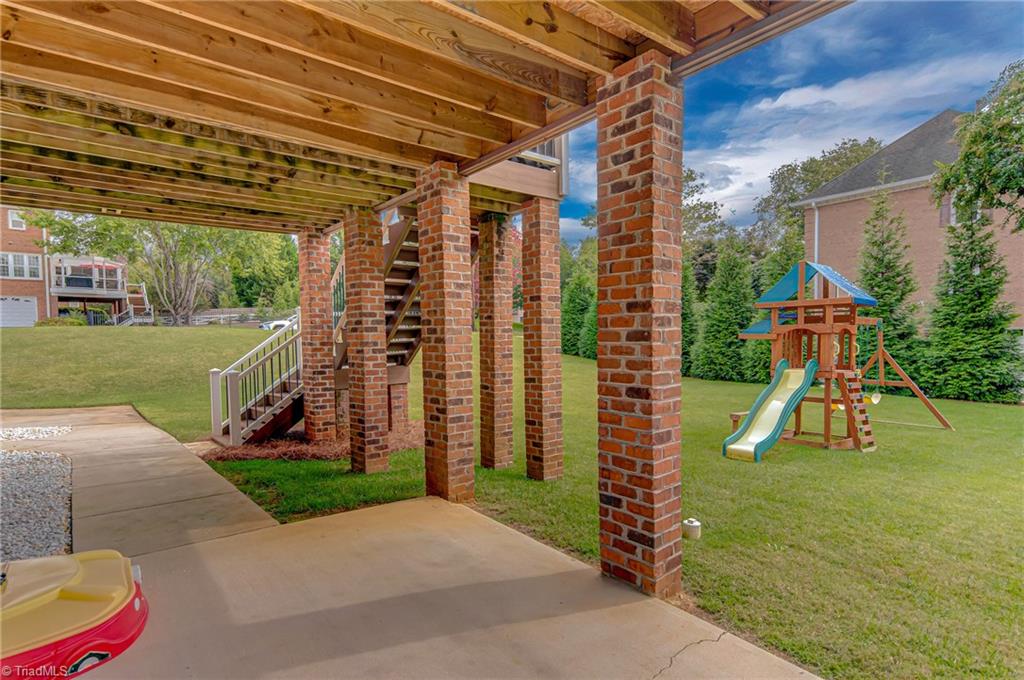 1037 Cross Gate Road Winston-Salem, NC 27106 - Photo 31 of 35