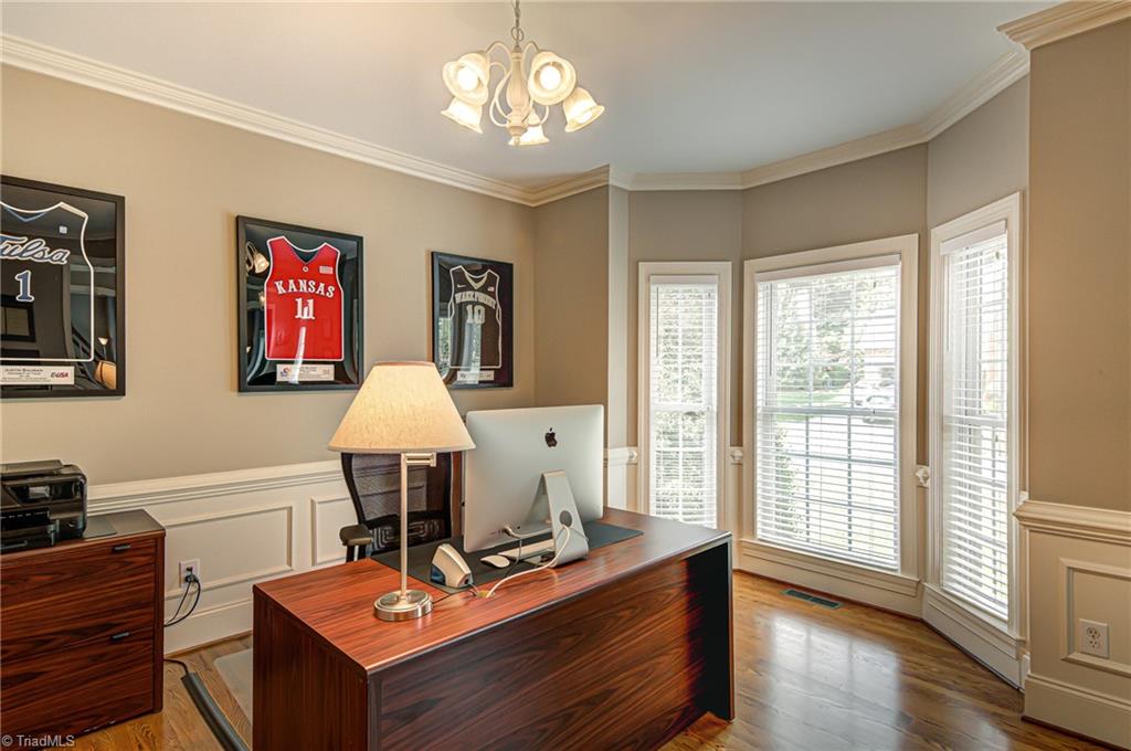 1037 Cross Gate Road Winston-Salem, NC 27106 - Photo 6 of 35
