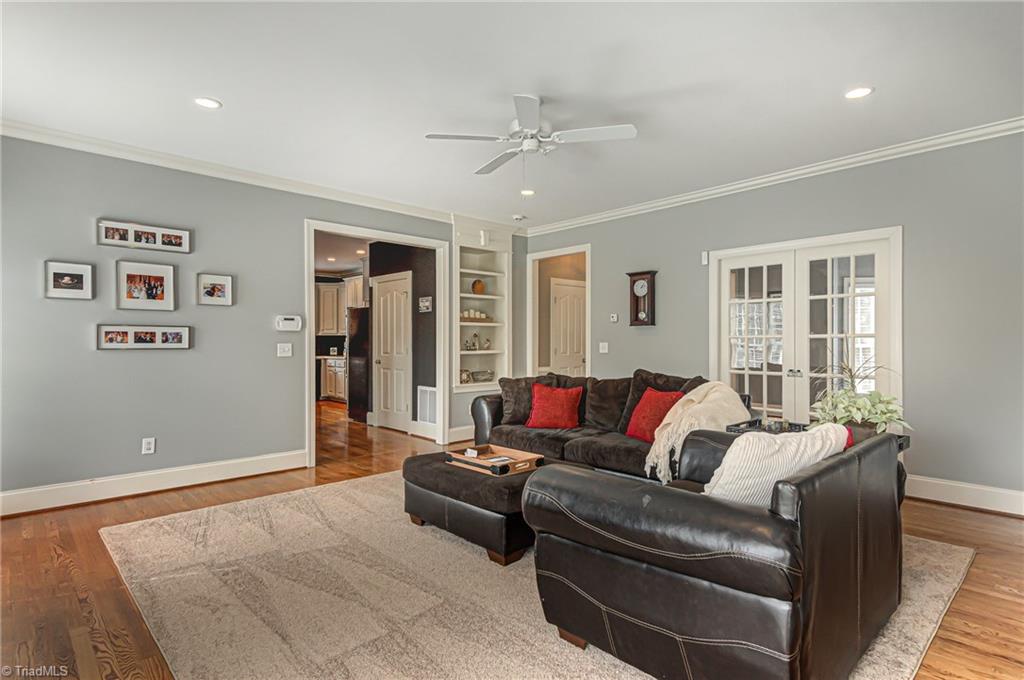 1037 Cross Gate Road Winston-Salem, NC 27106 - Photo 8 of 35