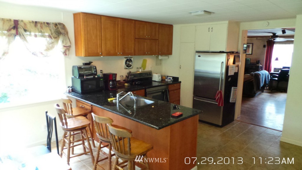 14239 Southeast Allen Rd. Bellevue, WA 98006 - Photo 3 of 12 Gallery Image 3