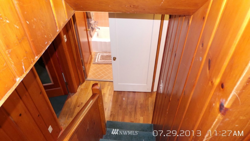 14239 Southeast Allen Rd. Bellevue, WA 98006 - Photo 8 of 12 Gallery Image 8