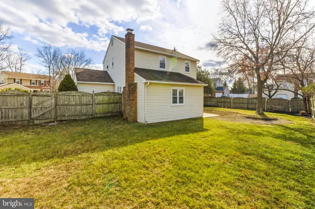 $525,000 | 300 Windsor Lane, Marlton, NJ 08053