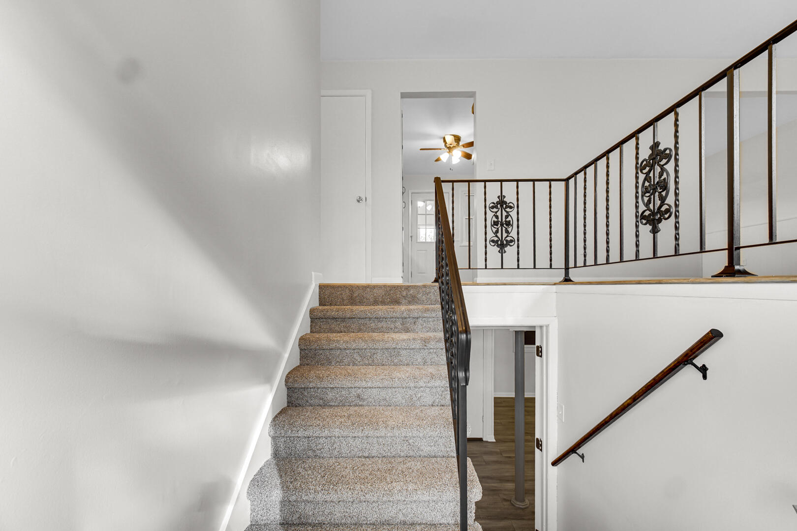 10447 North 477 East Demotte, IN 46310 - Photo 2 of 31 a view of entryway