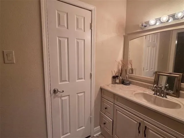 $230,000 | 9780 West Rockton Circle, New Orleans, LA 70127