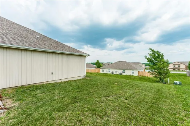 $1,340 | 204 Palmer Court, Pleasant Hill, MO 64080