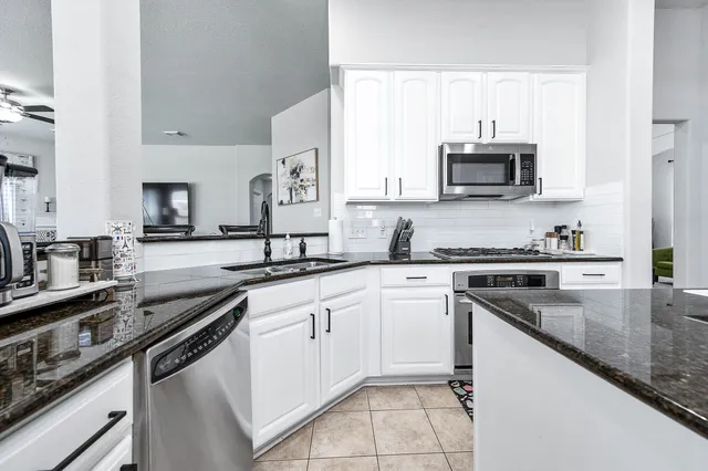 $2,700 | 7507 Lone Star Jct Street, Richmond, TX 77406