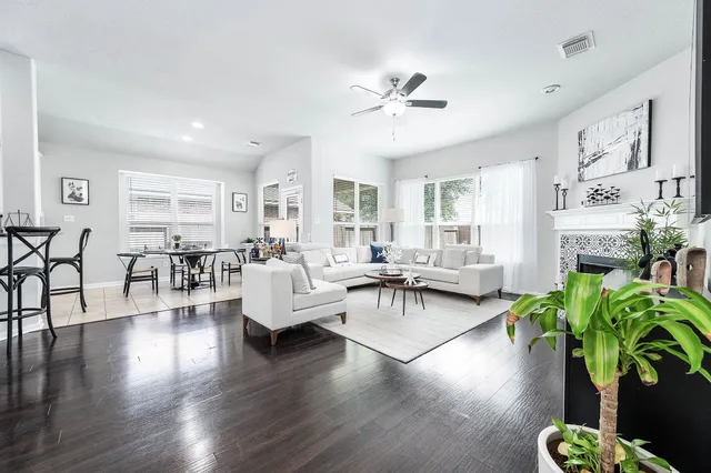 $2,700 | 7507 Lone Star Jct Street, Richmond, TX 77406