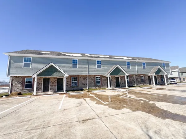 $1,150 | 2202 Eldos Trace Circle, Unit F, Clarksville, TN 37042