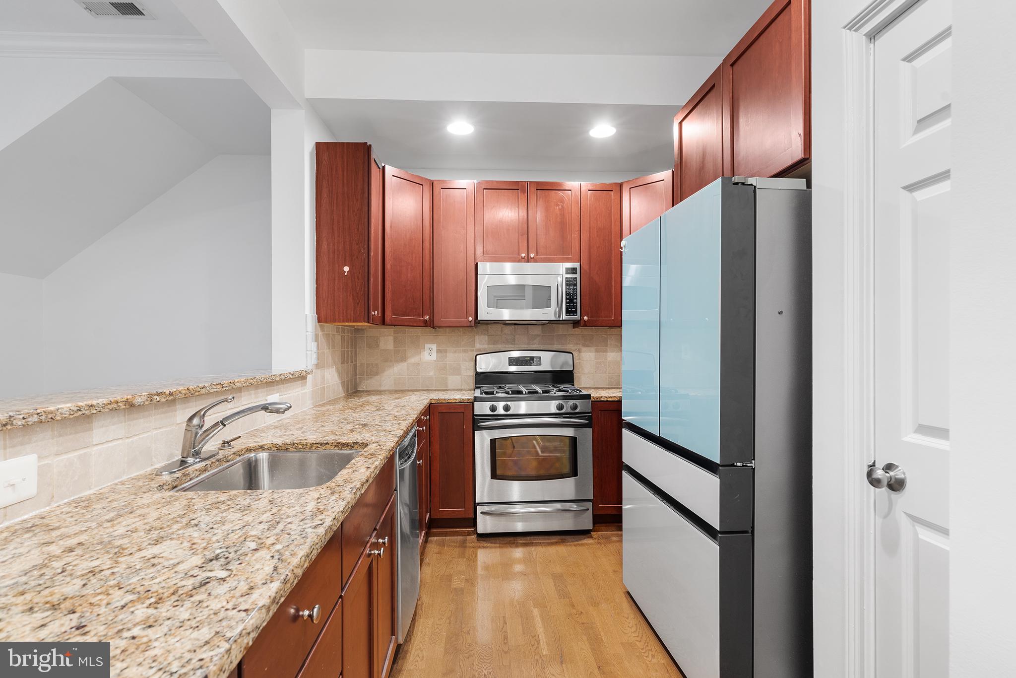 200 Governors Court Philadelphia, PA 19146 - Photo 7 of 39