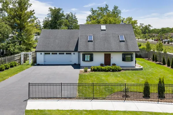 $989,000 | 2535 Techny Road, Northbrook, IL 60062
