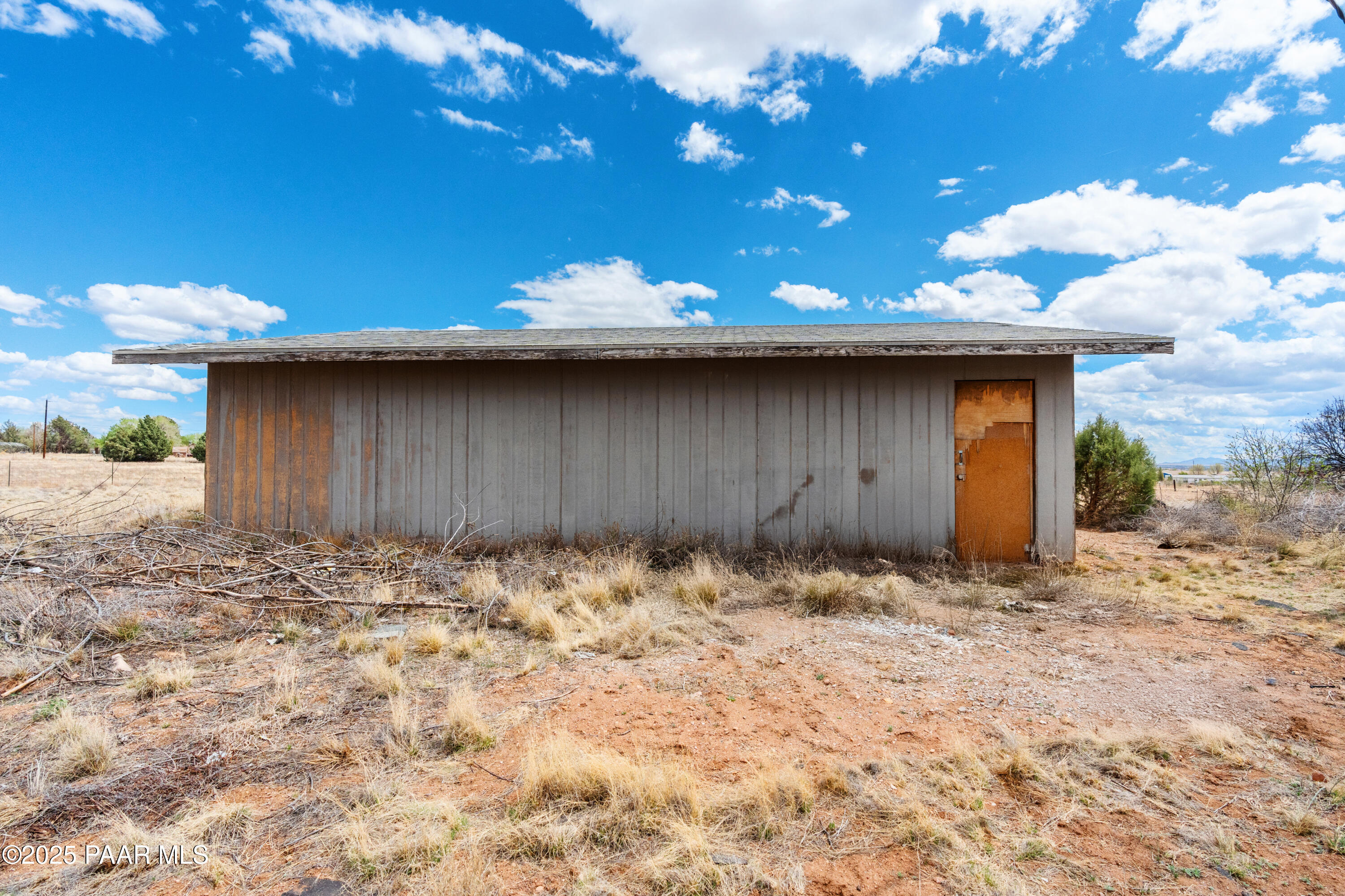 25200 North Stump Road Paulden, AZ 86334 - Photo 3 of 19