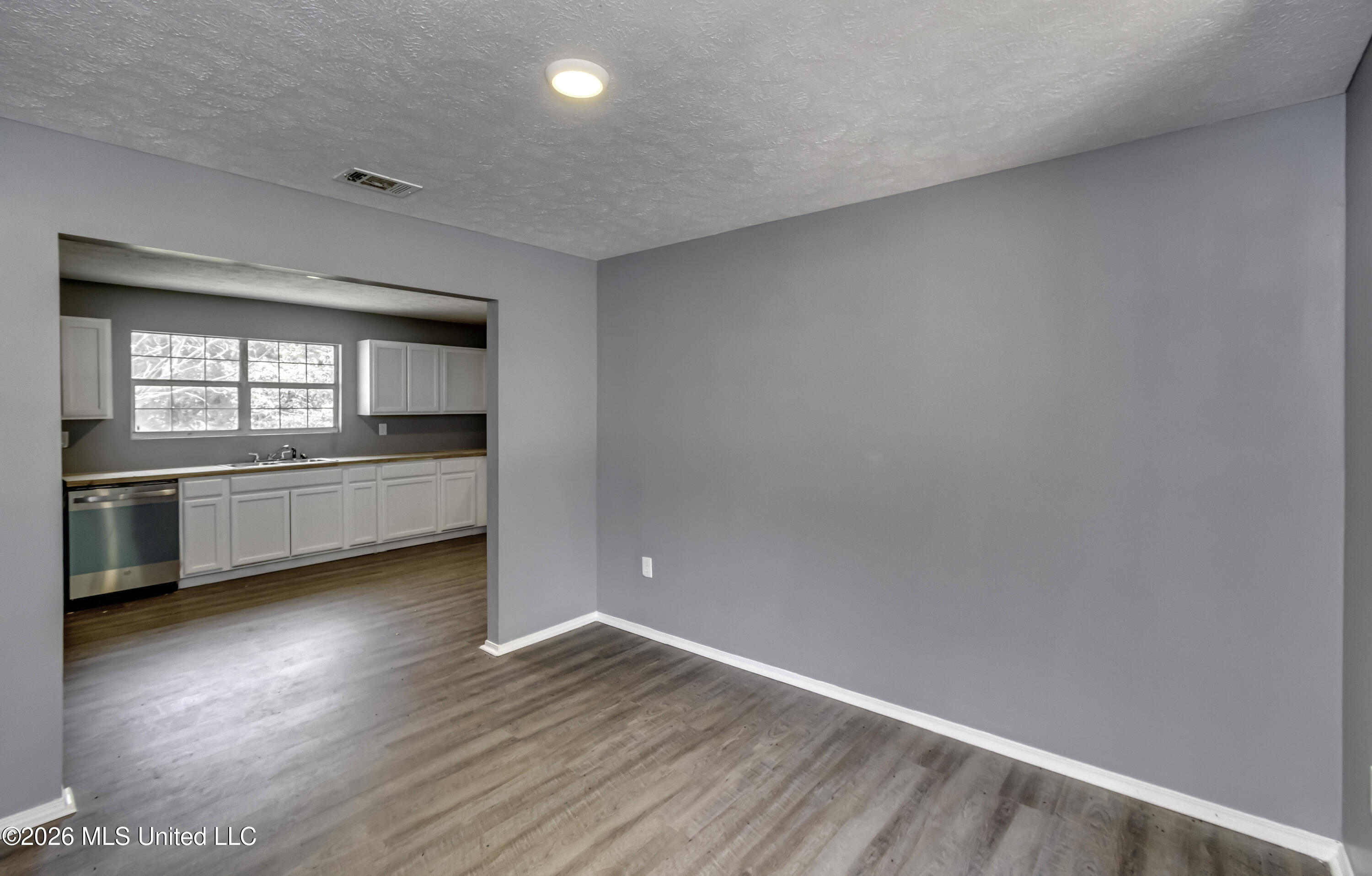 122 Hull Road Magee, MS 39111 - Photo 11 of 43 Dining room