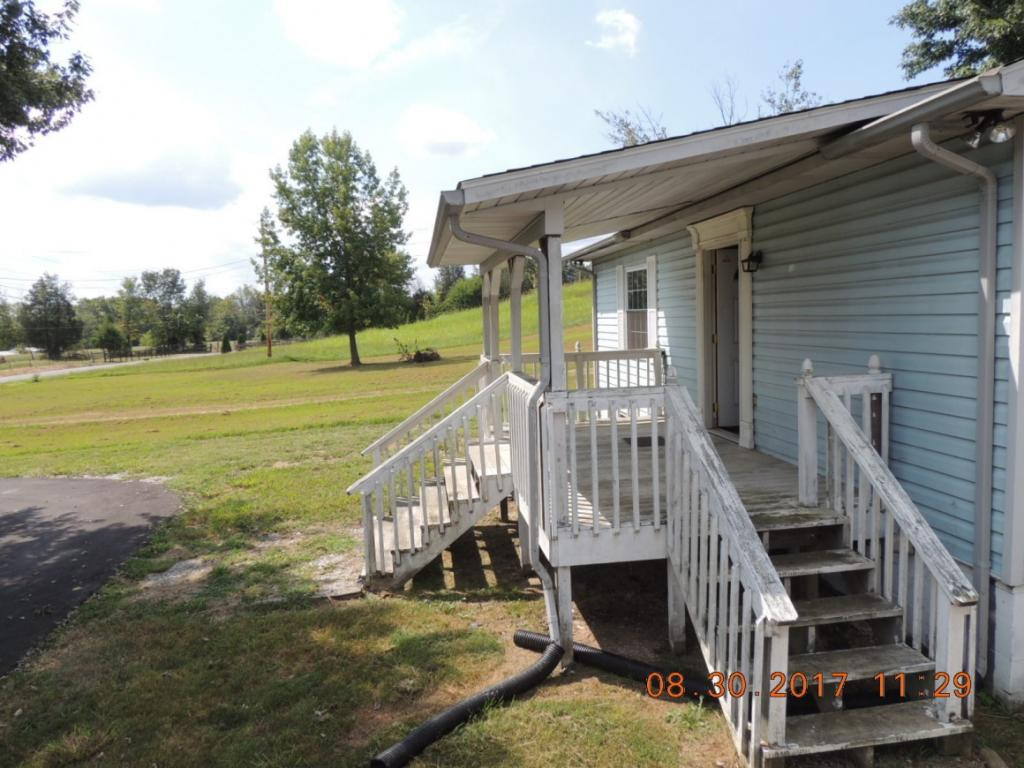 1495 Delta Valley Road Greeneville, TN 37745 - Photo 11 of 14 Front Porch