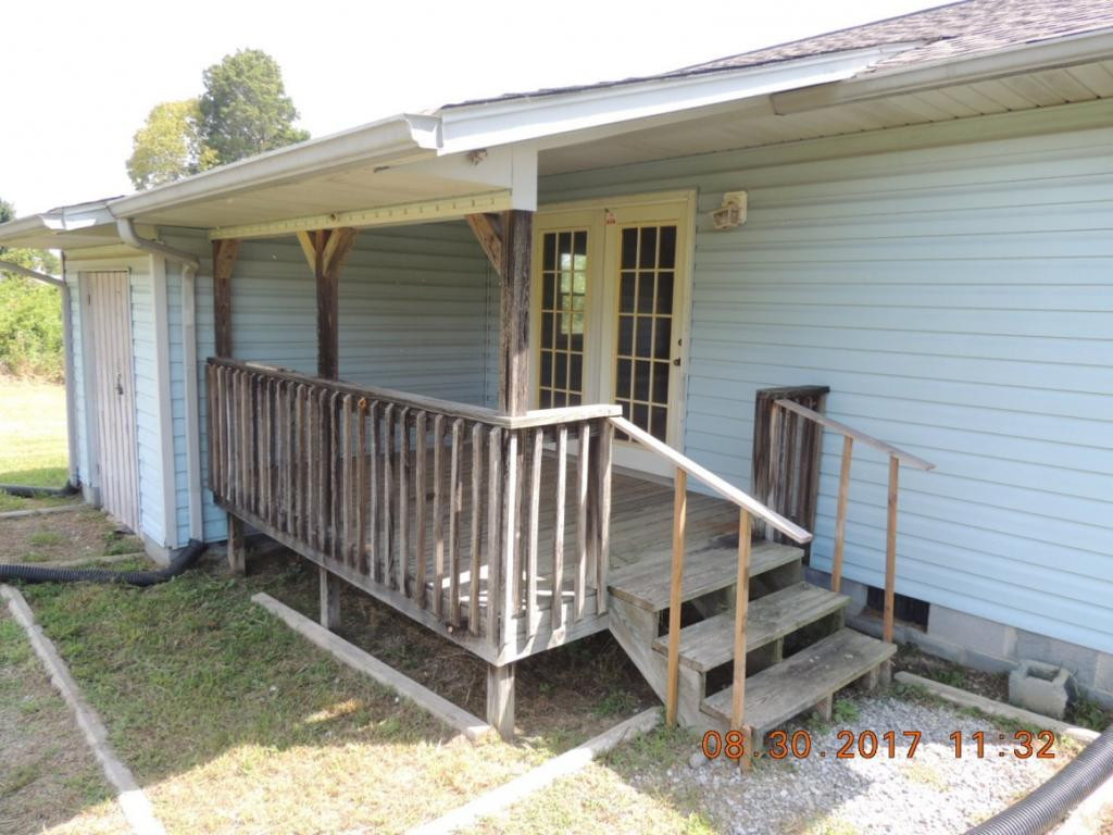 1495 Delta Valley Road Greeneville, TN 37745 - Photo 13 of 14 Back Deck
