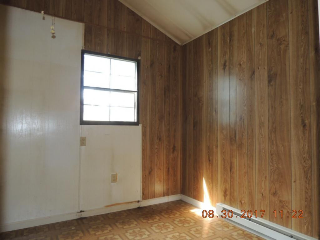 1495 Delta Valley Road Greeneville, TN 37745 - Photo 6 of 14 Office