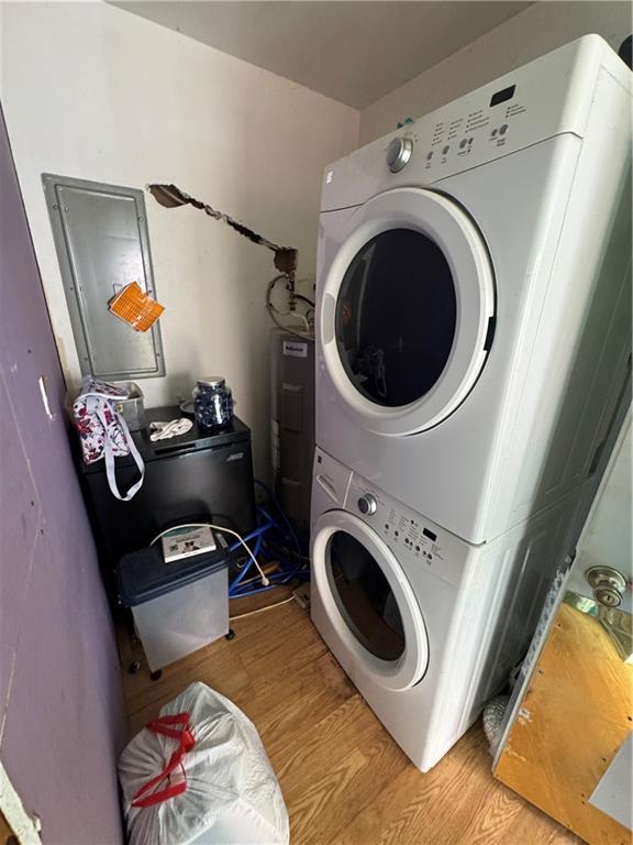 215 Maple Street Kittanning, PA 16201 - Photo 11 of 39 a utility room with dryer and washer