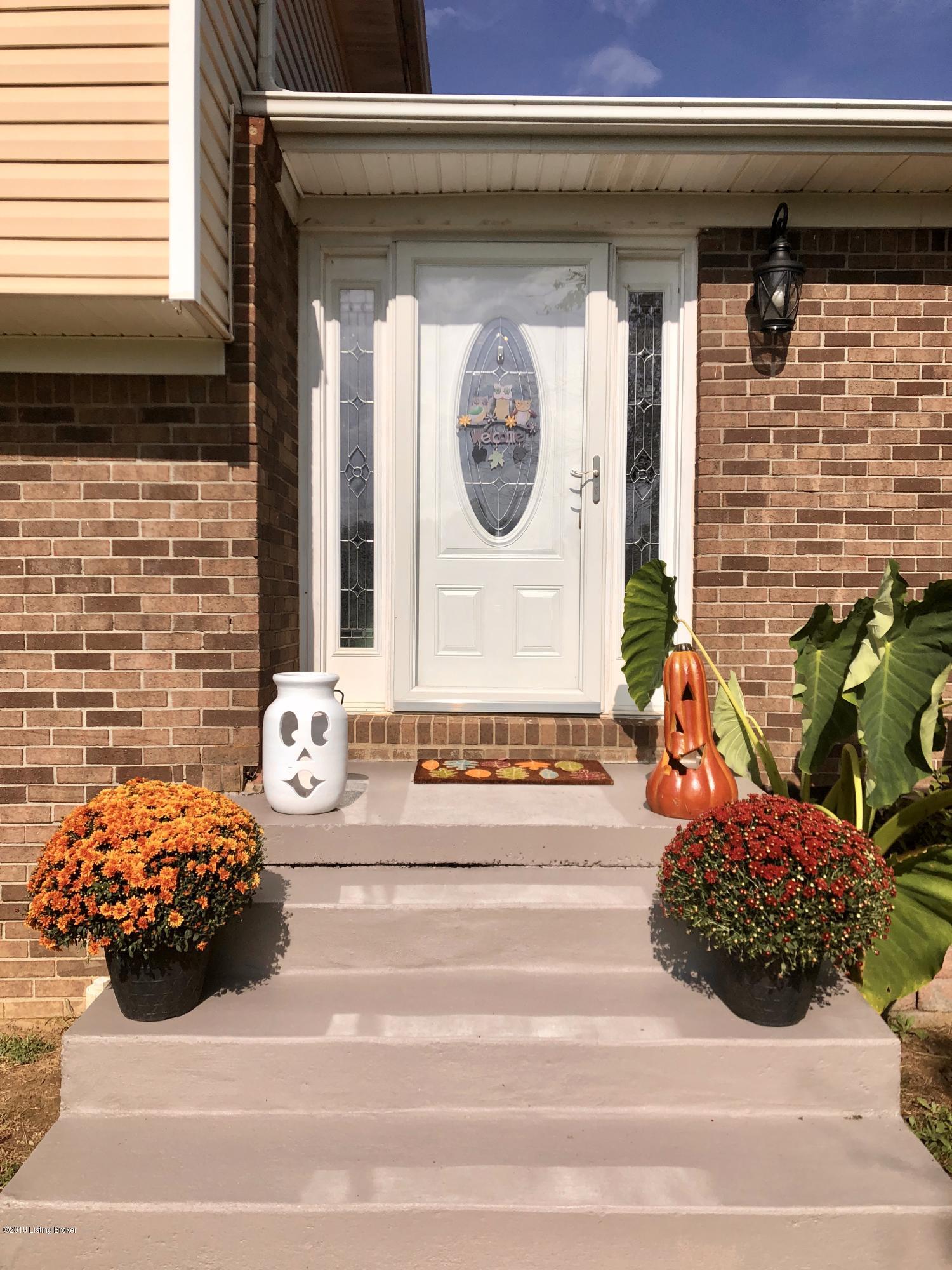 171 Hillcrest Lane Springfield, KY 40069 - Photo 13 of 43 Front Door