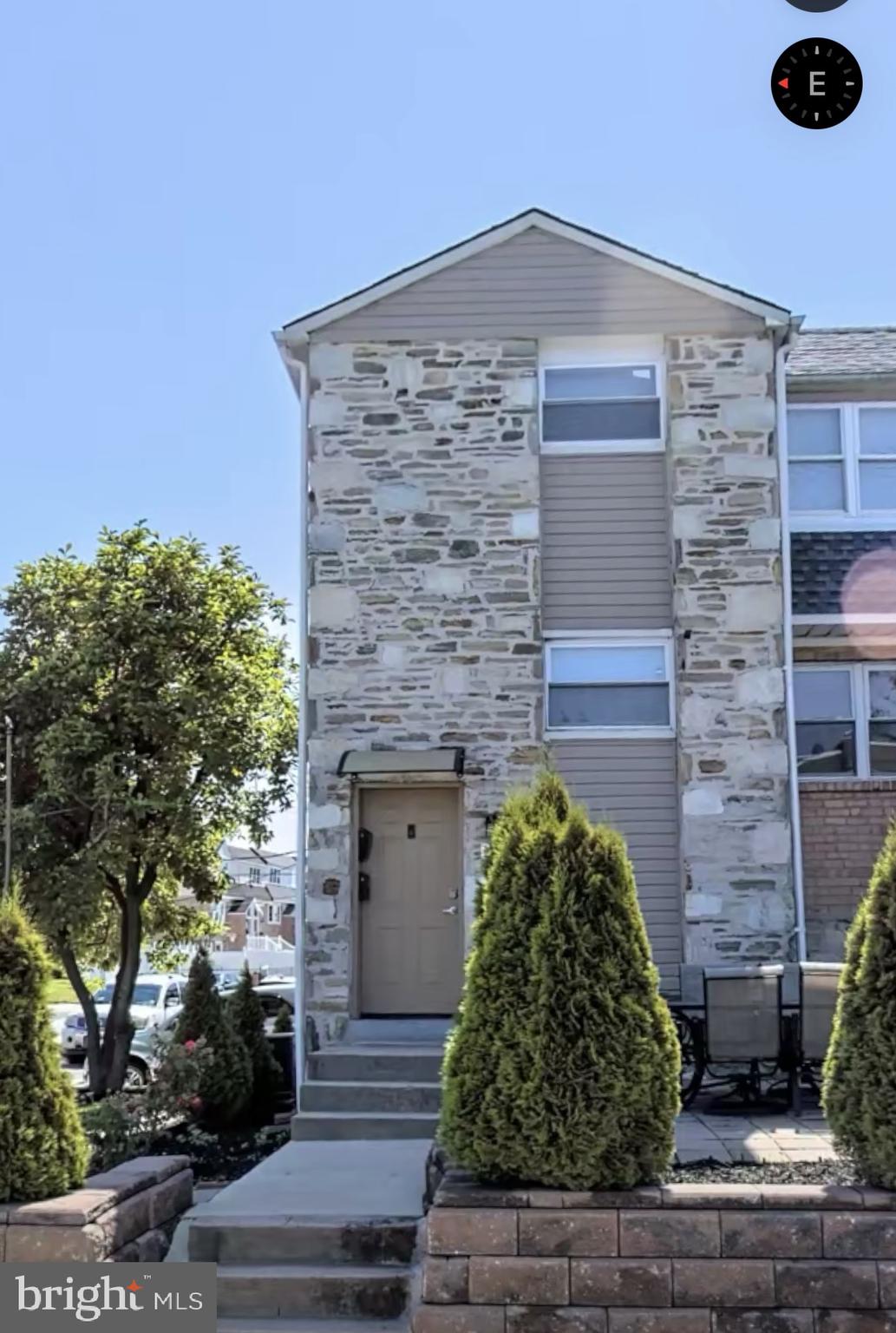 10869 Harrow Road Philadelphia, PA 19154 - Photo 12 of 13 Front of home (entrance)