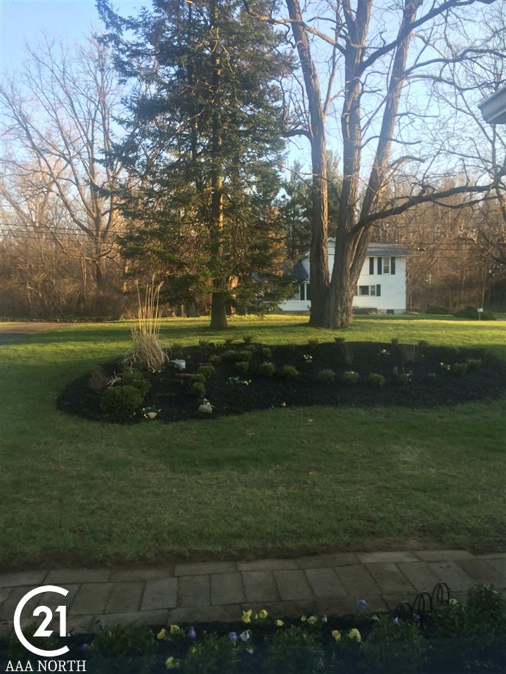1066 Bloomer Road Rochester Hills, MI 48307 - Photo 4 of 21