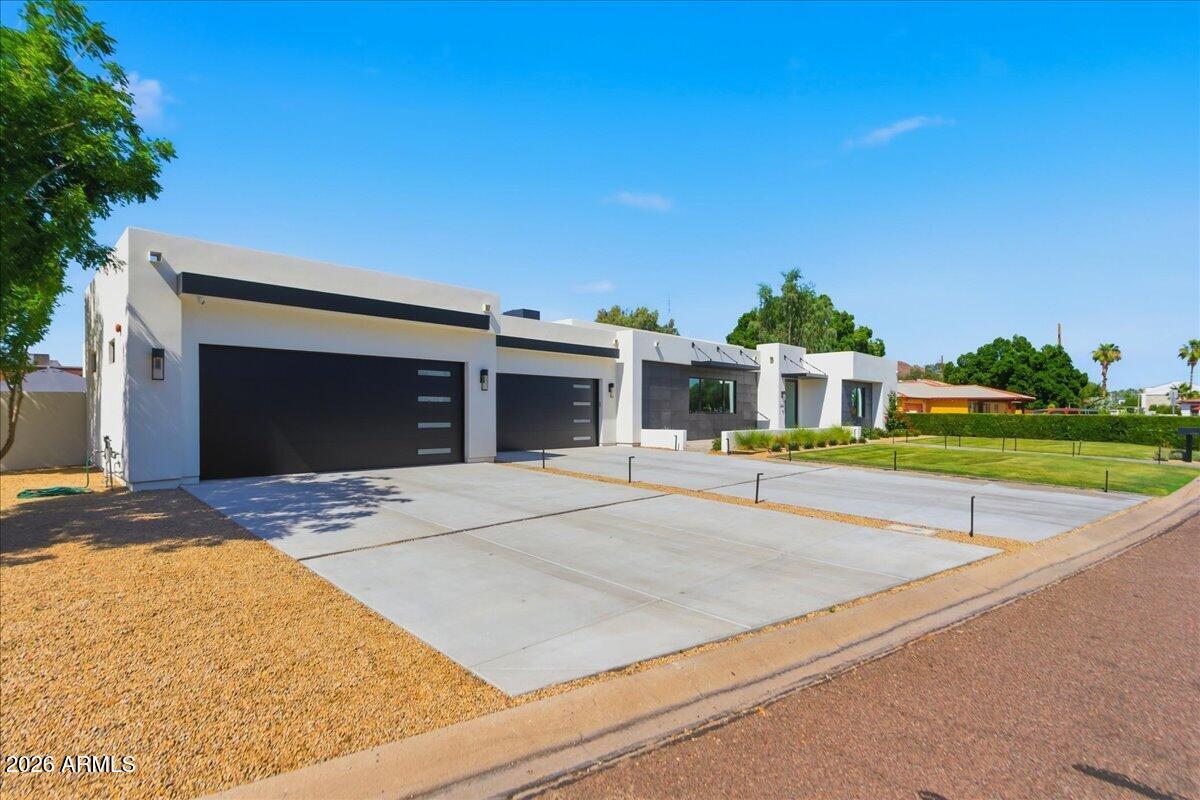 3944 East Roma Avenue Phoenix, AZ 85018 - Photo 3 of 53