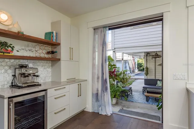 $900,000 | 927 6th Street North, St. Petersburg, FL 33701