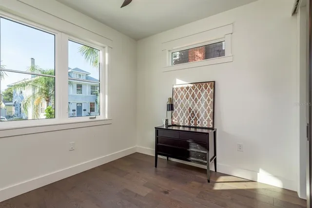 $900,000 | 927 6th Street North, St. Petersburg, FL 33701