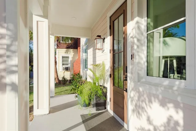 $900,000 | 927 6th Street North, St. Petersburg, FL 33701